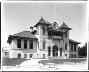 Exterior view of the Santa Ana Public Library, ca.1910