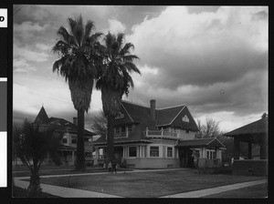 Several large houses in Redlands, ca.1900