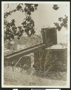 Second California oil refinery near Marshal, ca.1925