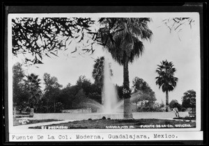 Fuente de la Col. Moderna, Guadalajara, Mexico