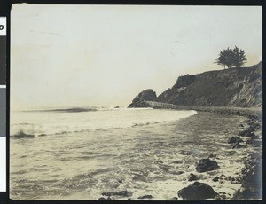 View in front of the Potter Hotel in Castle Rock at Santa Barbara, ca.1950