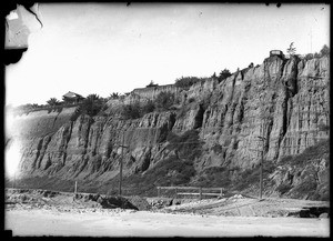 Rocky bluffs of Santa Monica's Palisades Park, ca.1915