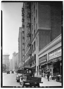 Ninth Street looking west from near Santee Street, June 24th, 1930