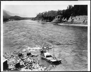 Fish wheel on the Columbia River, ca. 1910