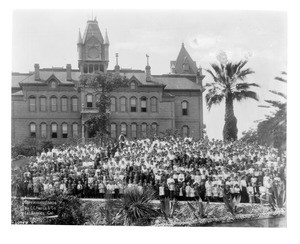 Teachers and pupils in front of the California State Normal School, May 1904