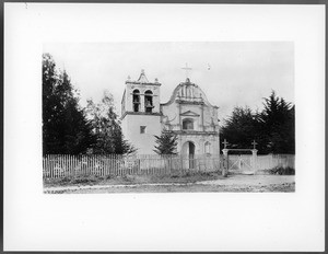 Front of the church of San Carlos Borromeo Mission in Monterey, ca.1900