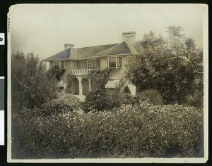 Mrs. Ed Hotchkiss's residence in Redlands, ca.1900