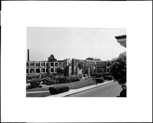 High school in Huntington Park damaged by the 1933 earthquake, ca.1933