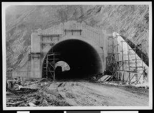 Construction of the Figueroa Street Tunnel