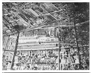 Aerial view looking south towards Seventh Street and the Los Angeles produce market, ca.1928