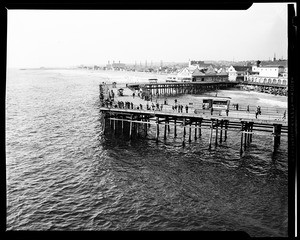 People fishing off of the pier in Redondo Beach, 1937