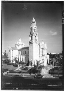 Exterior ofSaint Vincent's Roman Catholic Church, 621 West Adams Boulevard at Figueroa Street, January 1931