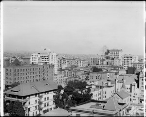 Panoramic view of Los Angeles looking southeast from the State Normal School, 1910-1919
