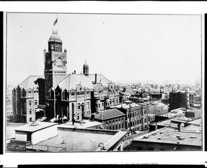 View of the Los Angeles County Court House on Poundcake Hill, 1906