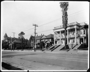 Figueroa Street looking from the west, north of Sixth, ca.1915