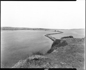 San Pedro and Old Jetty breakwater extending north to Terminal Island from Dead Man's Island, ca.1900