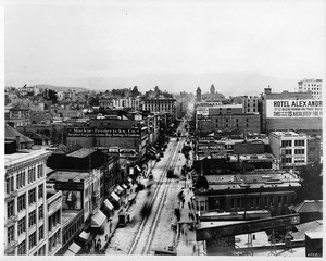 Panoramic view of Los Angeles, looking north on Broadway from 7th Street, showing the post office in the foreground, 1907