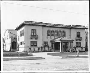 Exterior view of the Ebell Club, a two-story Spanish colonial building on Figueroa Street, ca.1900-1909