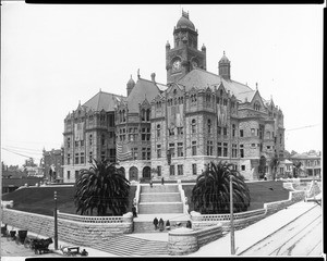 Exterior view of the Los Angeles County Court House, ca.1905