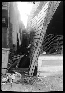 House shook off its foundation, San Francisco, 1906