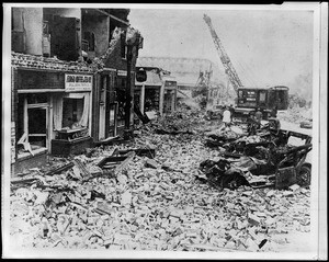 View of Compton Boulevard west of Tamarind Street in Compton after the earthquake of March 10, 1933