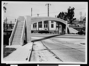 Pedestrian bridge over Ramona Boulevard at Pomeroy Avenue, 1930-1939