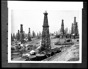 View of the Signal Hill Oil Field in Los Angeles, 1930-1940