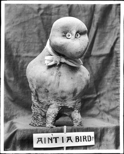 A sugar beet shaped like a bird (an unidentified exhibit) at the Los Angeles Chamber of Commerce, ca. 1900-1920