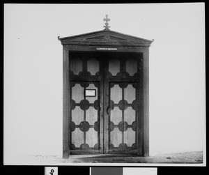 Entrance door to the Mission San Miguel Archangel, 1898