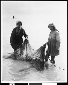 Seining on Sea of Tiberius, Palestine, ca.1900-1910