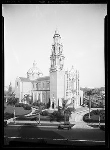 Exterior view of St. Vincent de Paul Catholic Church in Los Angeles
