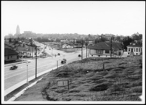 North Figueroa at a distance, showing downtown in the background, 1930-1939