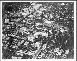 Aerial view of Pasadena looking east at the Hotel Green, ca.1918