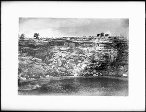 Cliff dwelling overlooking Montezuma's Well in Verde Valley, Arizona, ca.1900