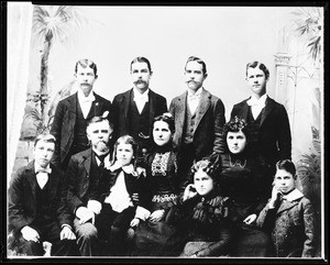 Portrait of Frank and Lizzie Trapp and family, ca.1905