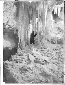 Small cave on the Grand View Trail, Grand Canyon, ca.1900-1930