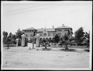 Exterior view of the Hollenbeck Home in Los Angeles, ca.1910-1919