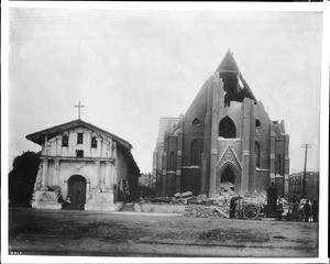 Exterior view of the Mission San Francisco Dolores after the 1906 earthquake, 1906