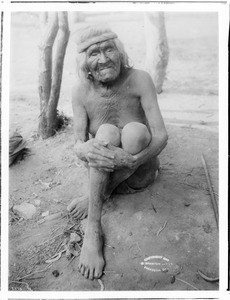 Old Havasupai Indian man, wearing loincloth, ca.1899