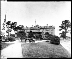 Exterior view of the Hotel El Carmelo in Pacific Grove, Monterey, ca.1900