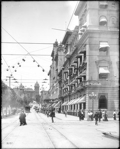 View of Fifth Street looking west from Hill Street to its dead-end into the State Normal School grounds, Los Angeles, ca.1910