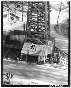 Partial view of an oil rig