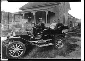 Portrait of Don Delores (Dolores?) Pico and his wife in their automobile in San Jacinto, ca.1900