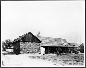 Exterior view of an unidentified adobe in Sonora Town, ca.1900