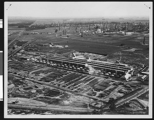 Factory exterior of Pacific Clay Products, May 1928