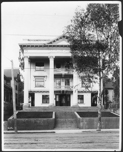 Exterior view of the Douglass Terrace Apartment building at 1023 West Seventh Street, 1900