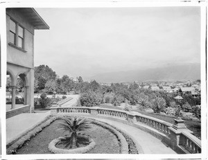 Pasadena panoramic view from a Terrace Drive, ca.1905