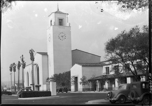 Exterior view of Union Station in Los Angeles