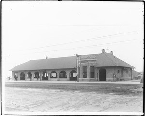 Pacific Electric and Salt Lake Railroad station in Long Beach, 1905