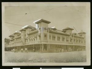 Exterior view of the Patterson Block in Fresno, 1907